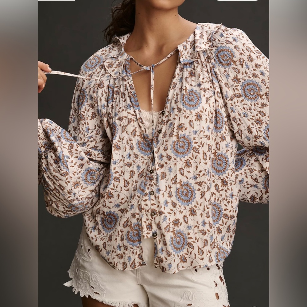 Silky Floral Print Peasant Blouse in Cream and Blue Sz XS fits S (oversized) - Picture 2 of 12